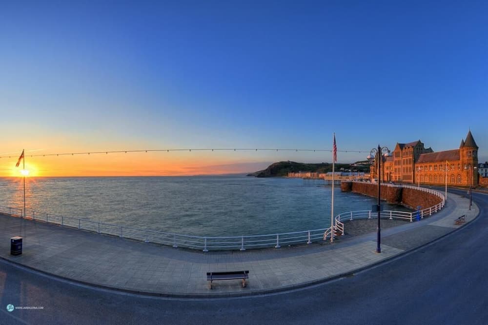 Plaj/okyanus manzarası