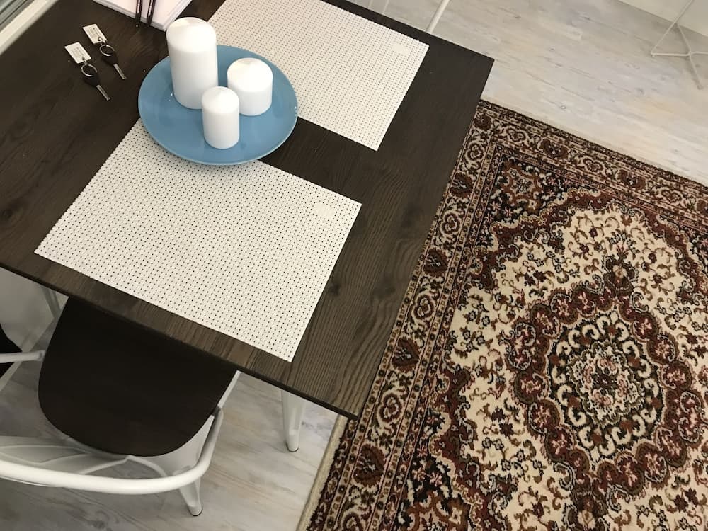 Odada yemek servisi