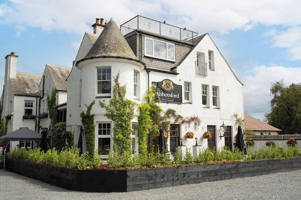 Abbotsford Hotel