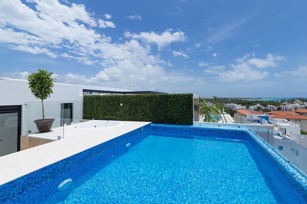 Menesse 205 by CocoBR