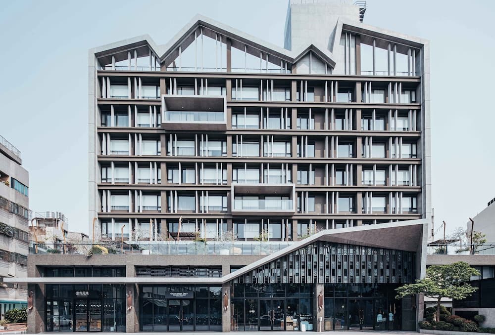 U.I.J Hotel & Hostel