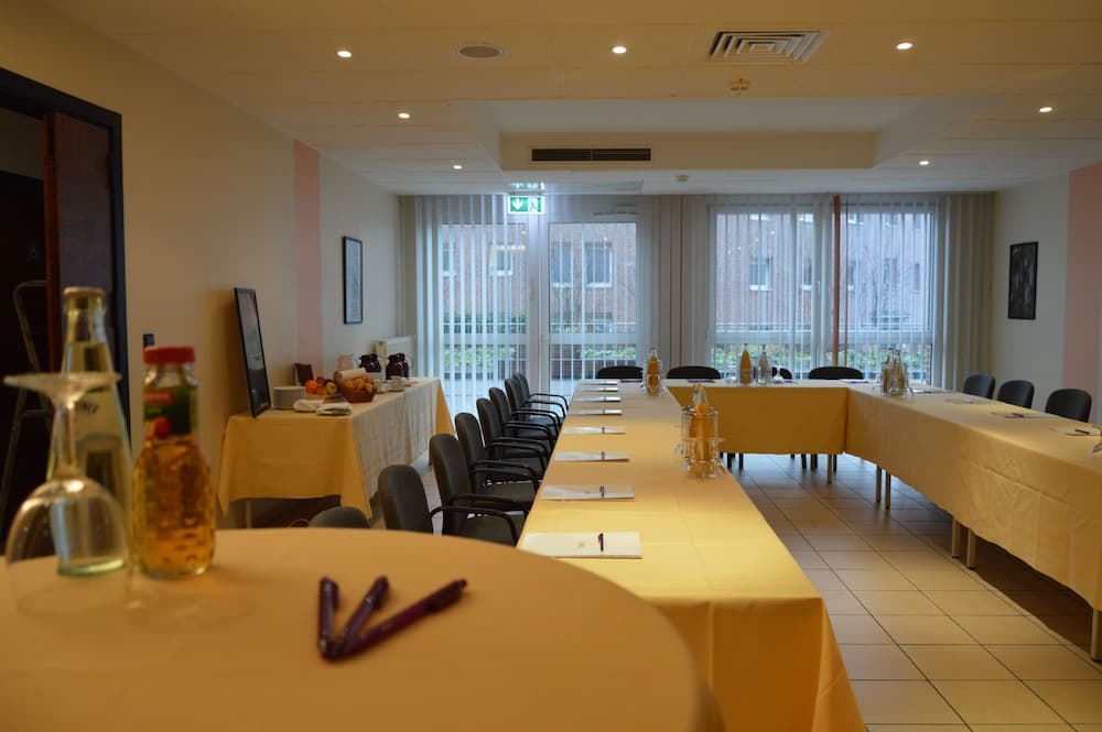 Toplantı salonu/imkânları