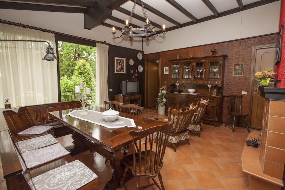 Cugi Bed and Breakfast