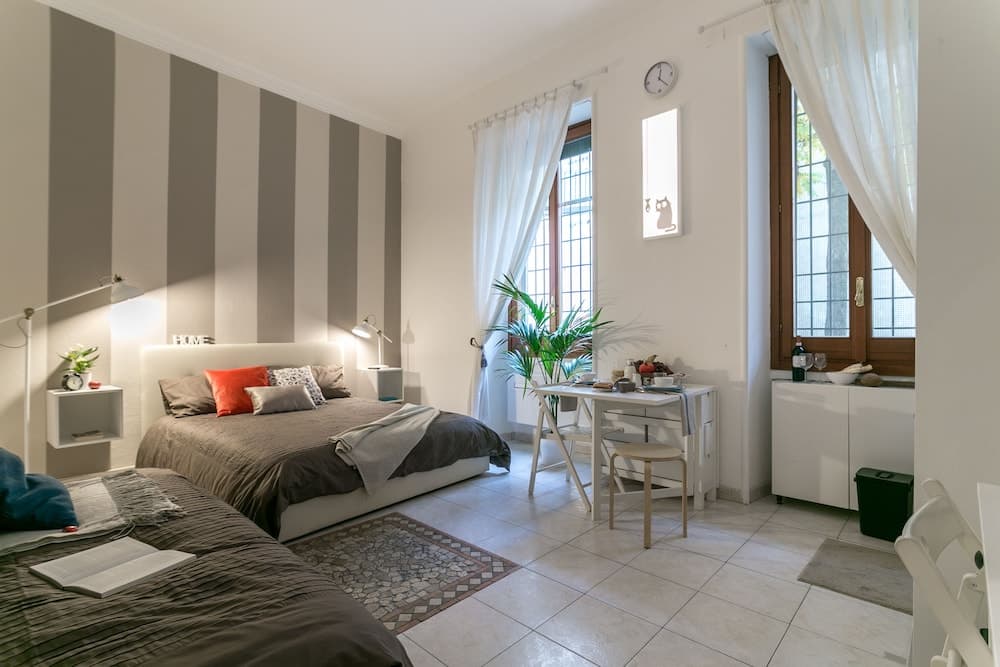 notaMi -  Next Stop - Central Station