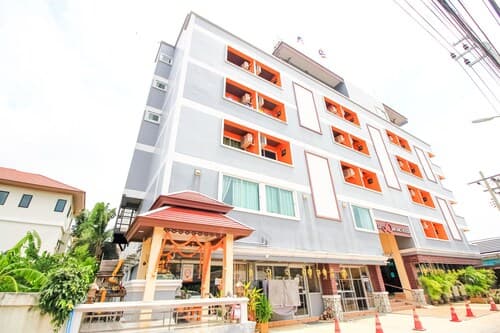 OYO 349 Aroonrung House