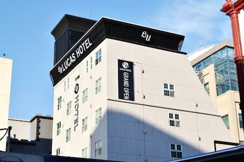 Lucas Hotel