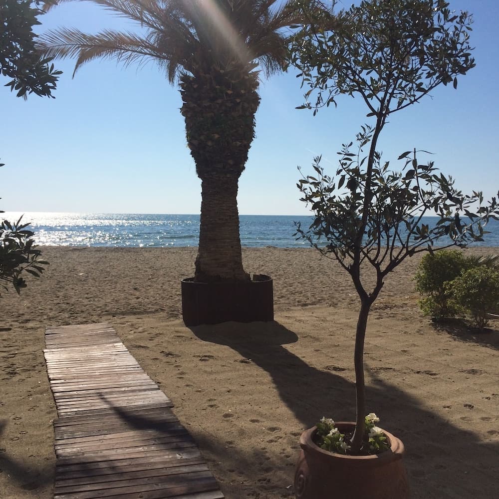 Avra Hotel