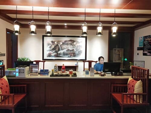 CQJ Lestay Hotel