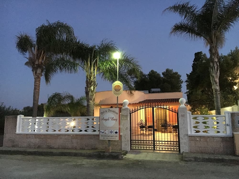 Punta Prosciutto Angel Bay B&B