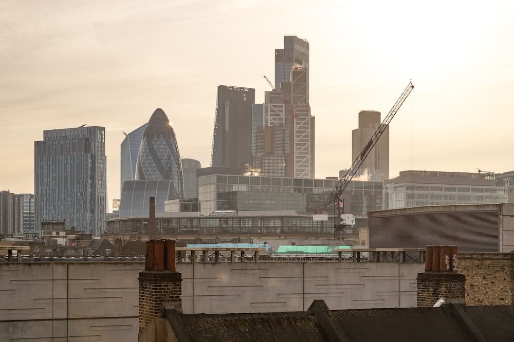 Konaklama yerinden şehir manzarası