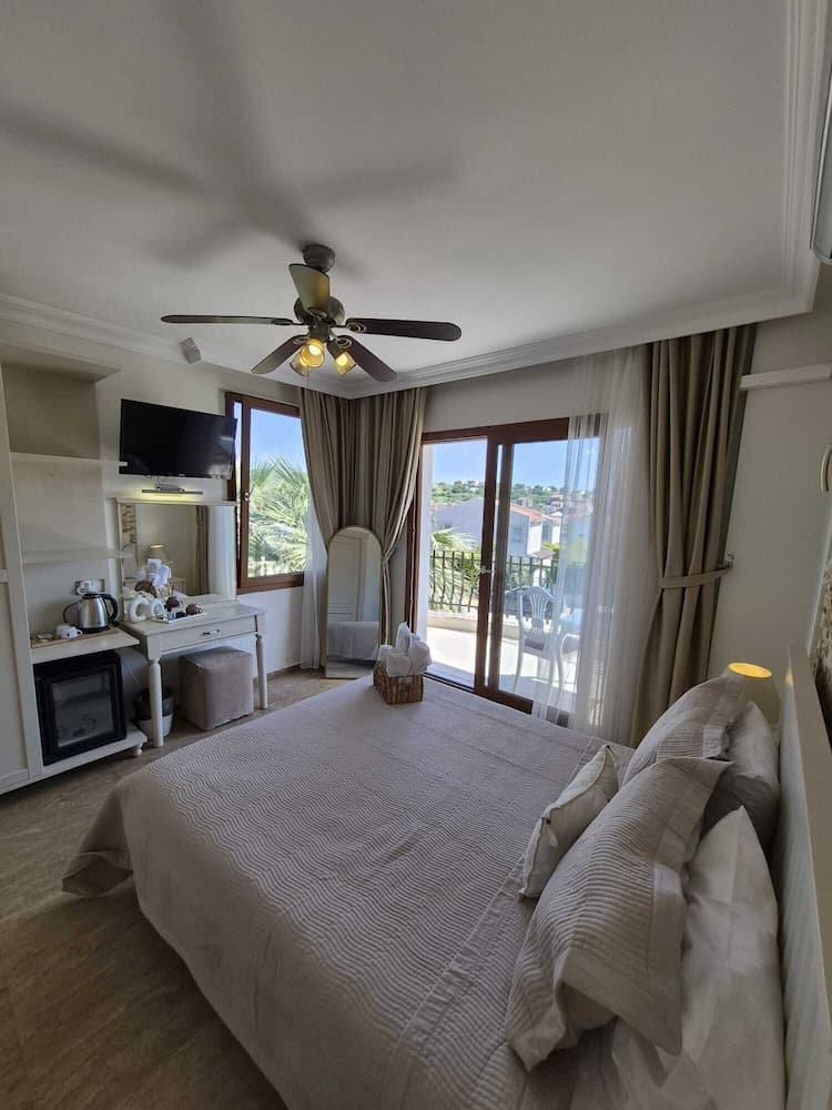 Cunda Paradise Otel