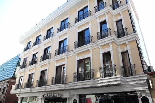 Grand Rosa Hotel