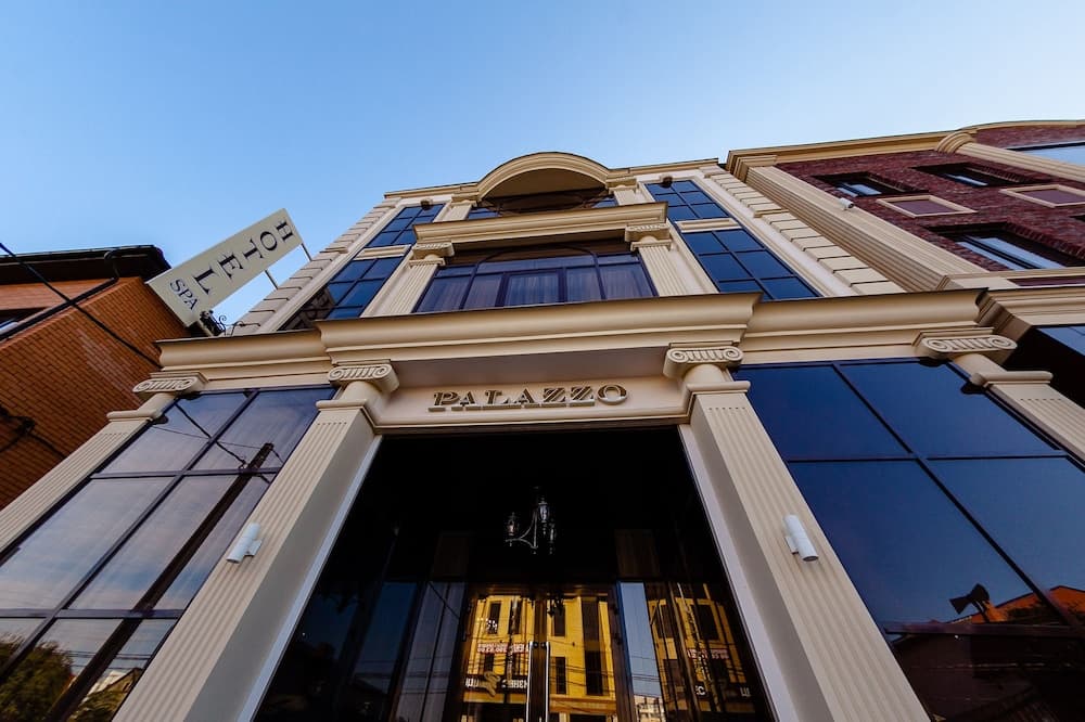 PALAZZO Hotel