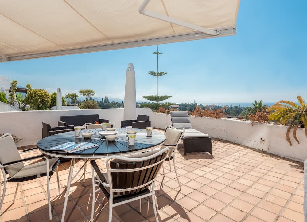 Infocom Apartment Golden Mile Coto Real