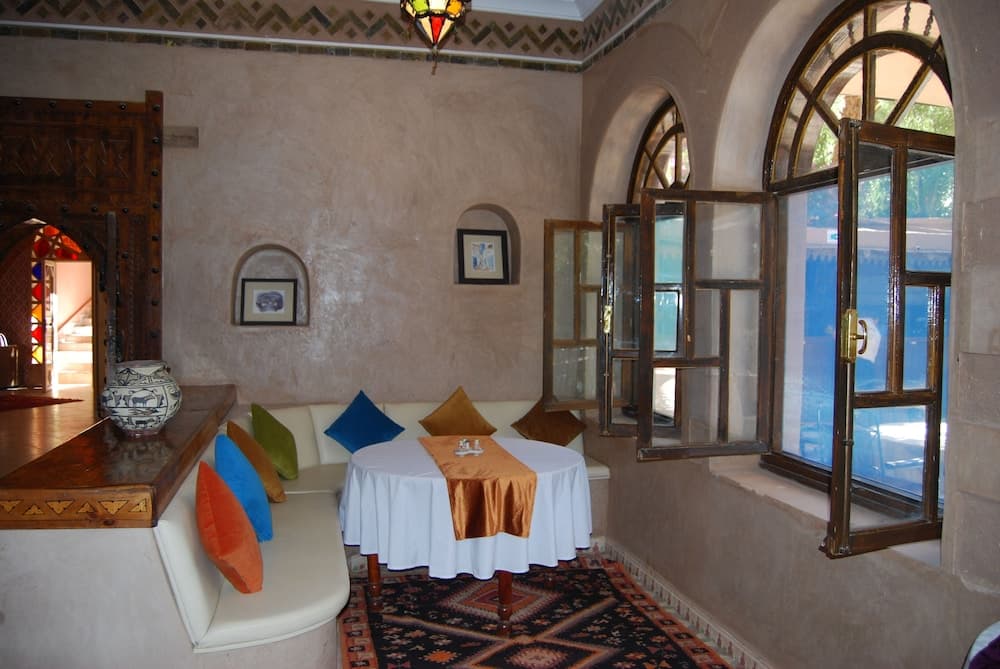 Lobi oturma alanı