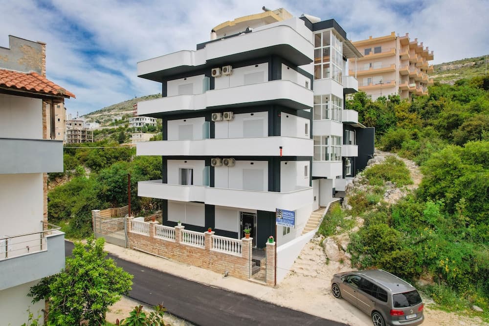 Hotel Eleana