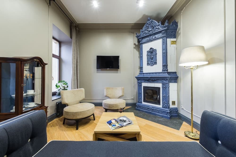 Boutique Apartment 26 16