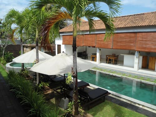Arya Residence