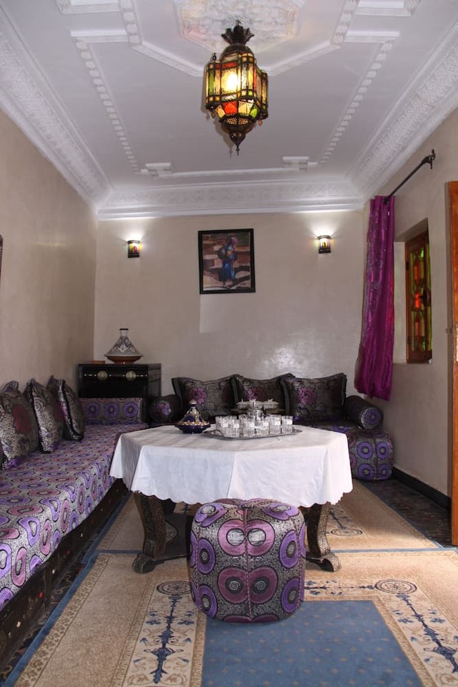 Lobi oturma alanı