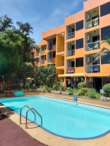 Porterhouse Beach Hotel