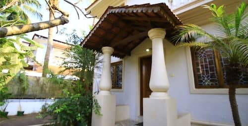 Crescent Villa No. 7