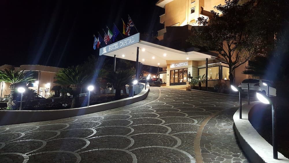 Hotel Capital