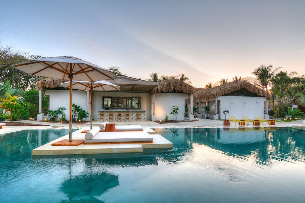 The Gilded Iguana Surf Hotel
