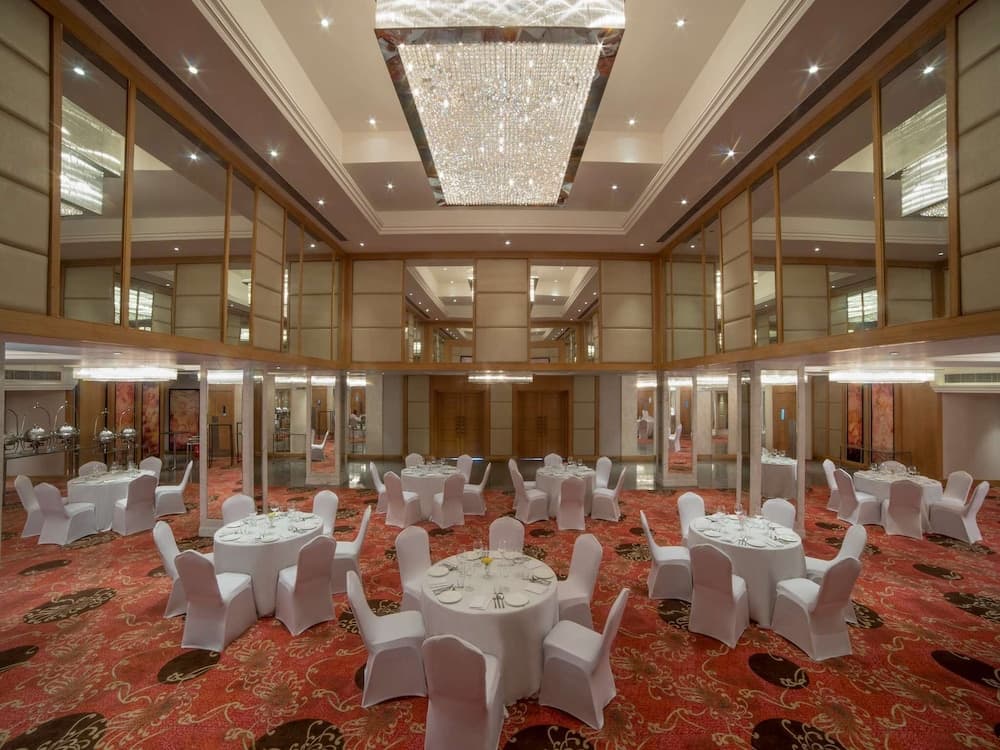Singhania Sarovar Portico Raipur