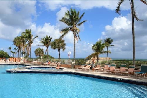 Hollywood Beach Resort-beautiful Studio Sleeps 4