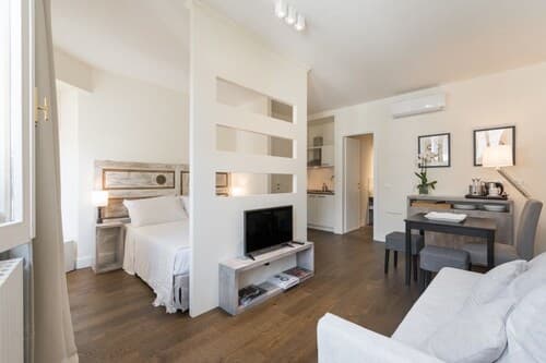 Suite & Room