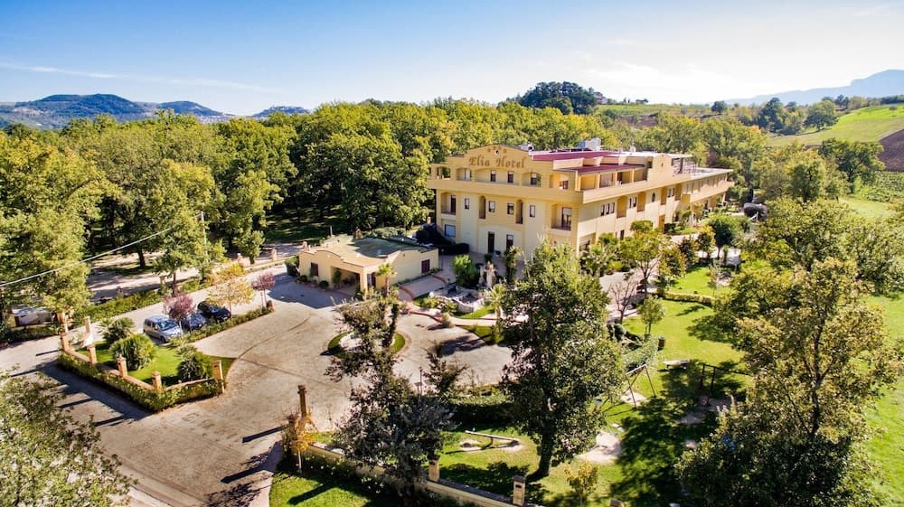 Elia Hotel