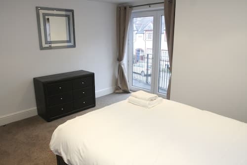 2 Bed Apt in Chorleywood Near Station