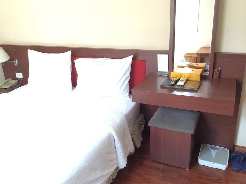 Tulip Hotel Vu Ngoc Phan