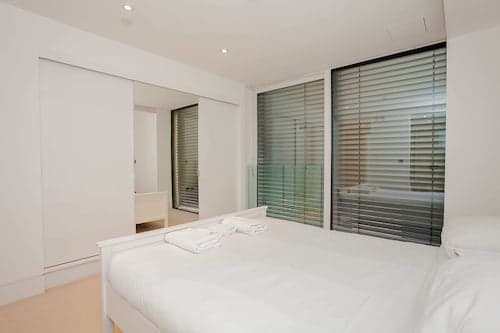 Exquisite 2 Bedroom Apartment In Bank