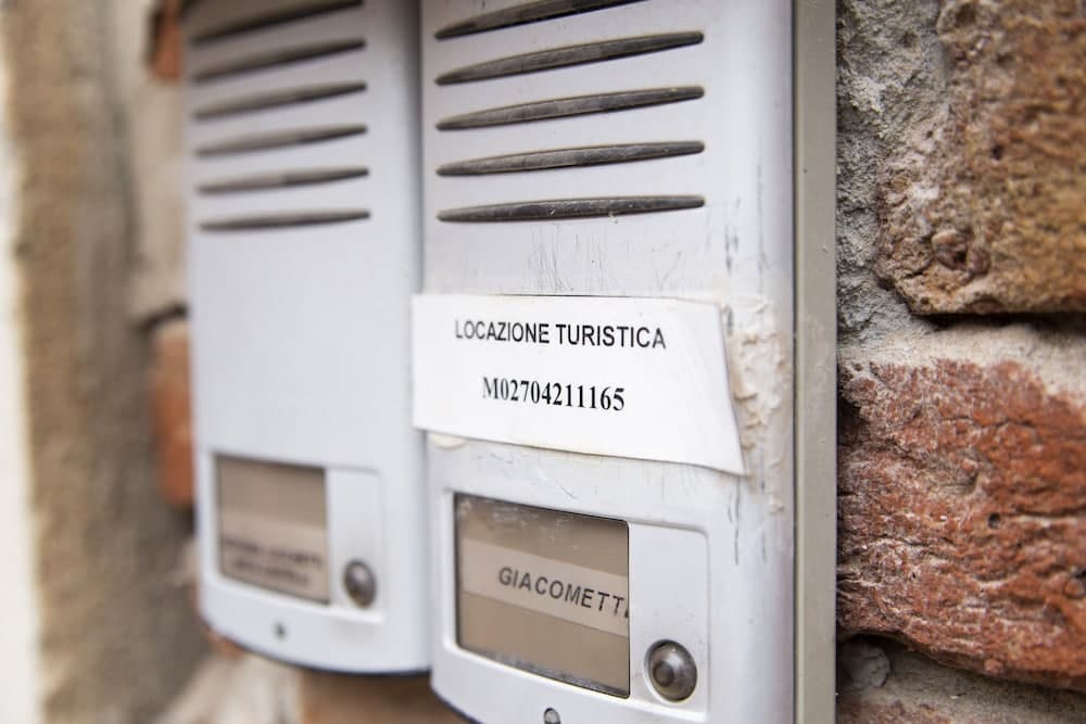 Konaklama yerinin ön cephesi