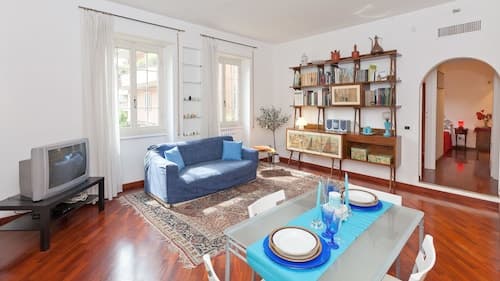 Rental In Rome Pateras Flower