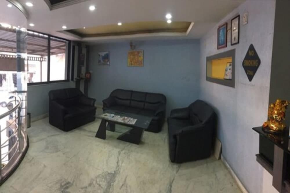 Hotel Rajdhani Plaza