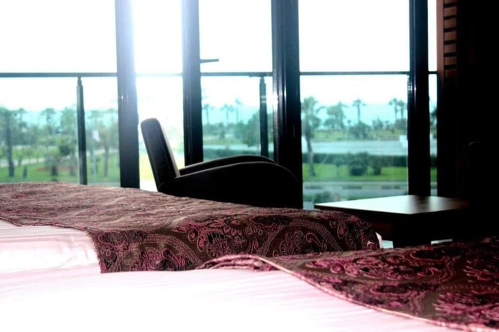 METRO CITY APARTMENTS