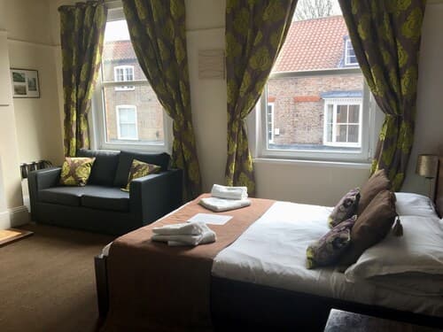Gillygate Guest House