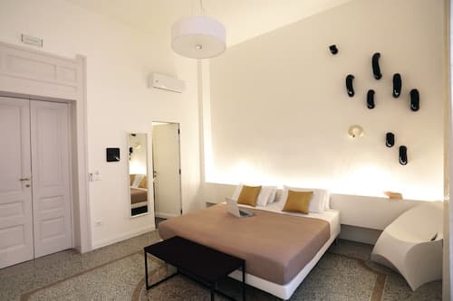 Re Ruggero Rooms