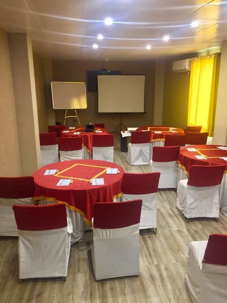 Toplantı salonu/imkânları