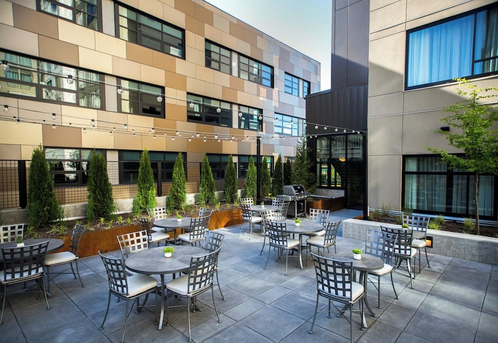 Staybridge Suites Seattle - South Lake Union by IHG