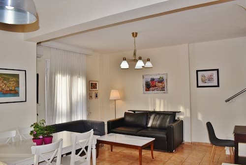 Kripis House