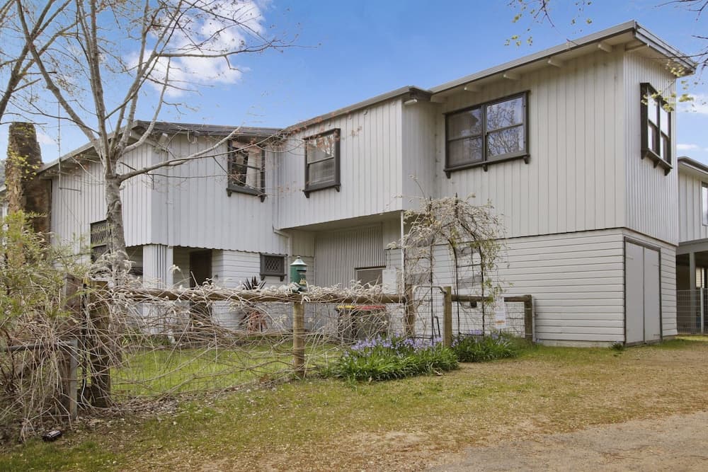 Le Chateau - Centrally located