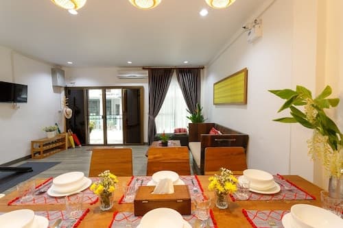 Singharaj House
