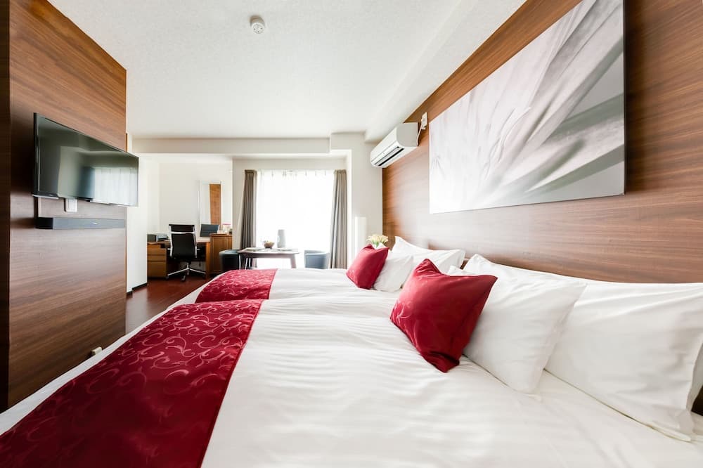 The One Osaka Nipponbashi East