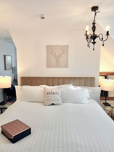 Regency Rooms