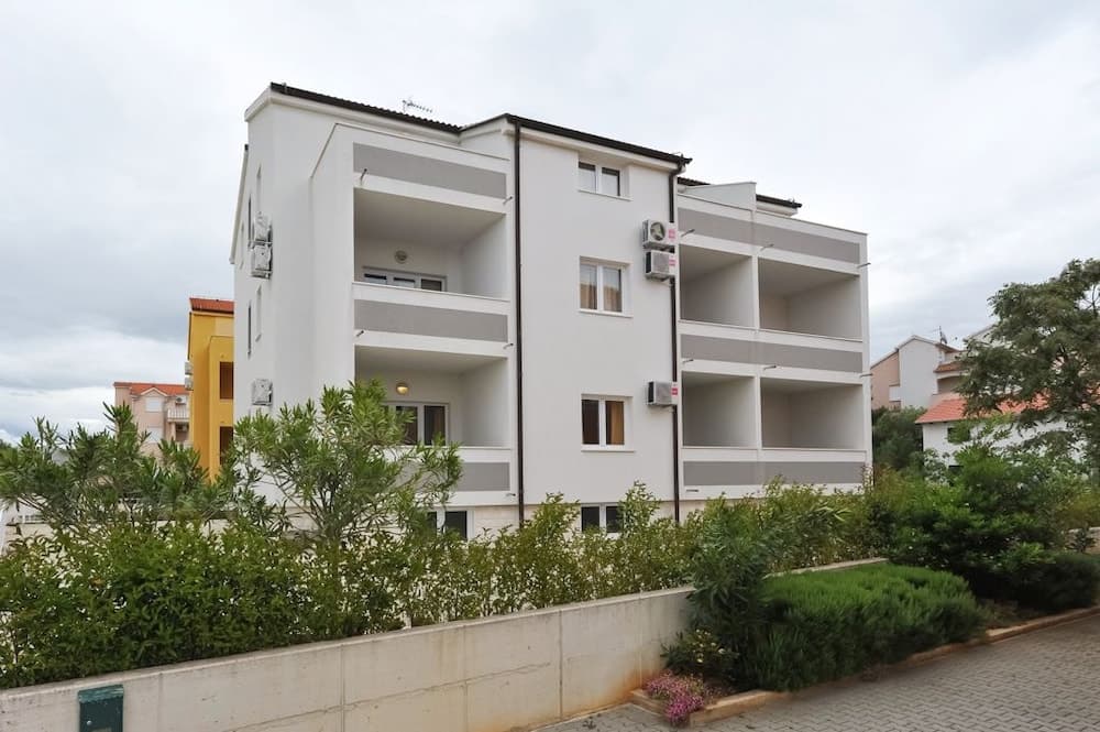 Apartments Kruno