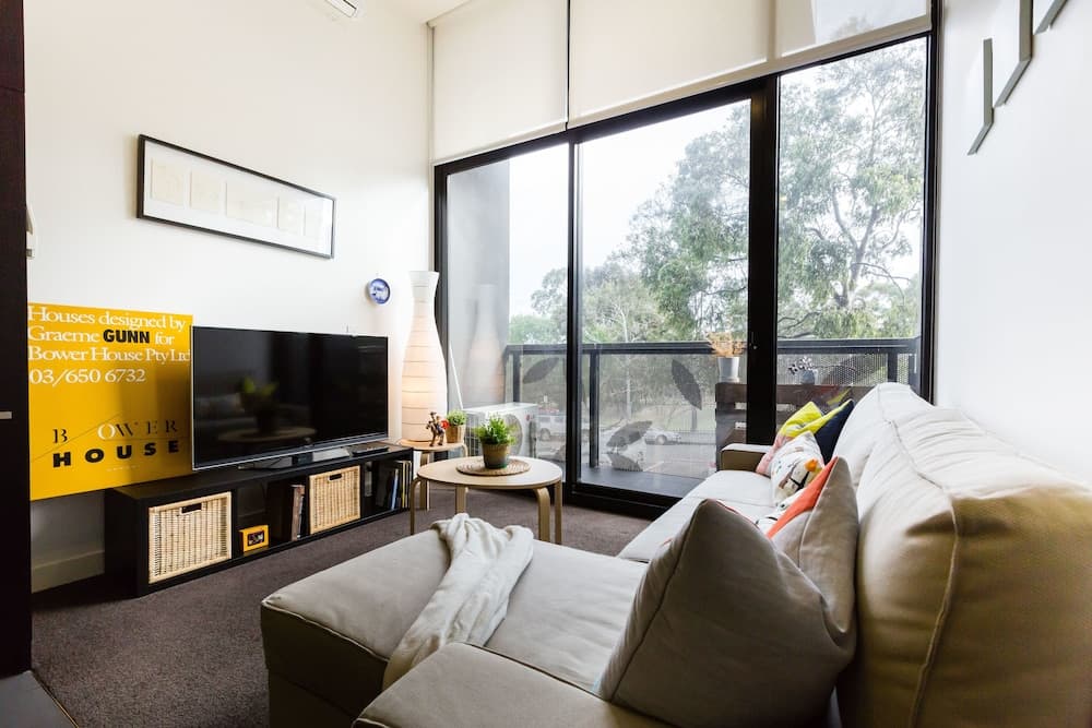 GEORGE, 1BDR North Melbourne Apartment