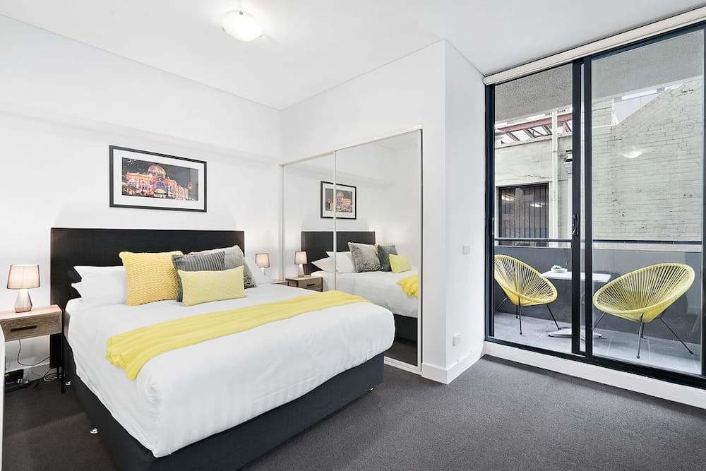 LIZZI, Melbourne Studio Apartment